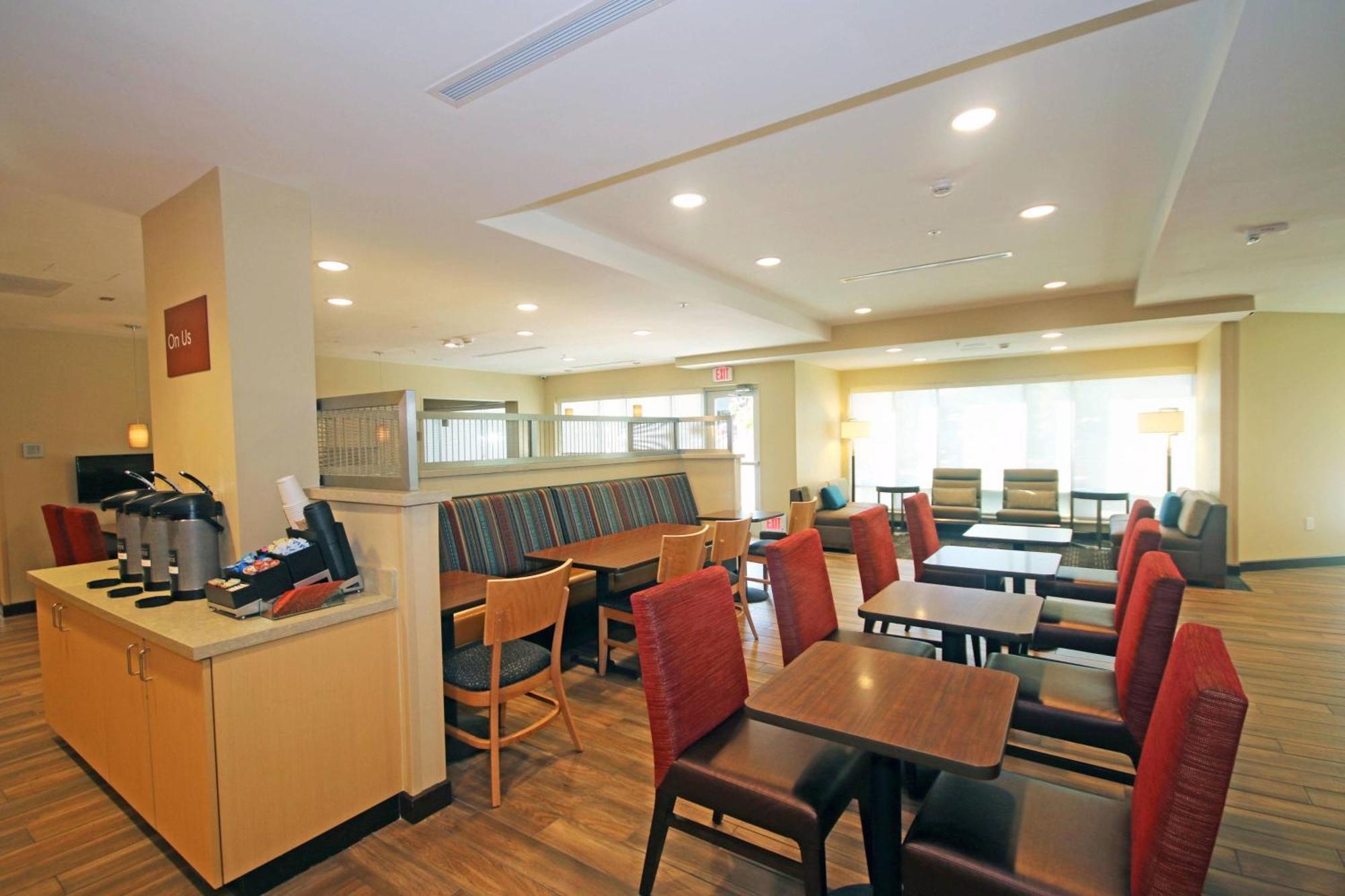 Towneplace Suites By Marriott Charleston-North Charleston Exterior foto